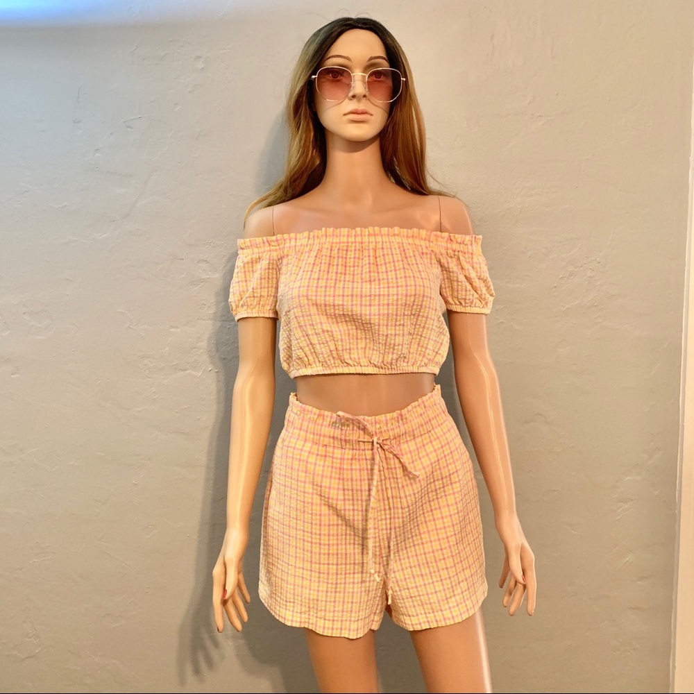 ✨2x49✨BCBGeneration Two Piece Set